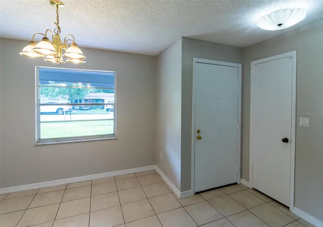 Photo 4 of Single family home for sale at 3523 SW 147th Lane Rd, Ocala, FL 34473 | MLS# R4912035 | Listing updated on 2026-09-23