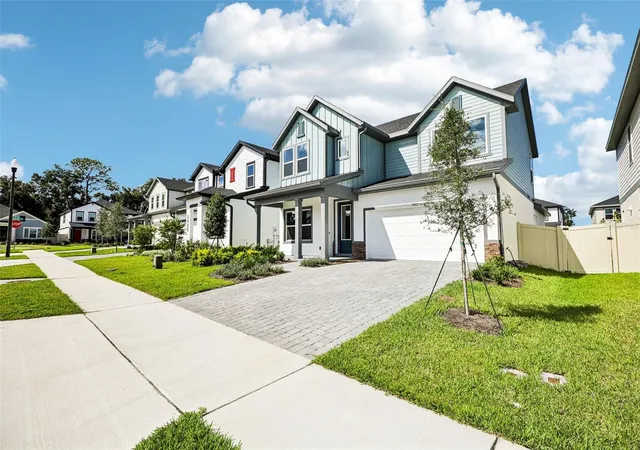 Photo 3 of Single family home for sale at 5812 Native Oak St, Mount Dora, FL 32757 | MLS# G5118012 | Listing updated on 2026-10-05