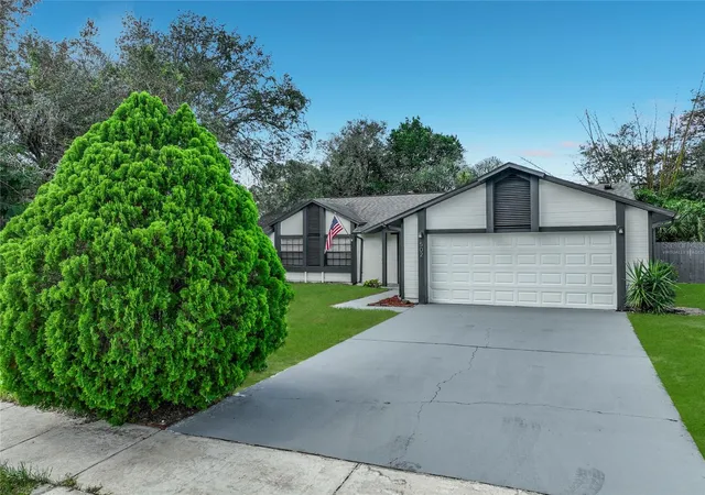 Photo 3 of Single family home for sale at 502 Hager Dr, Ocoee, FL 34761 | MLS# O6443192 | Listing updated on 2026-09-22