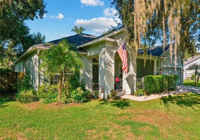 Photo 3 of Single family home for sale at 1535 Rolling Meadow Dr, Valrico, FL 33594 | MLS# O6443193 | Listing updated on 2026-09-19