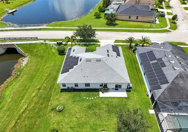 Photo 2 of Single family home for sale at 2914 Boating Blvd, Kissimmee, FL 34746 | MLS# S5157912 | Listing updated on 2026-09-29