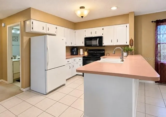 Photo 3 of Single family home for sale at 2421 Sw 147th Lane Rd, Ocala, FL 34473 | MLS# OM732562 | Listing updated on 2026-09-19