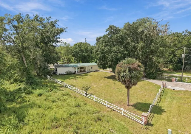 Photo 2 of Manufactured home for sale at 17490 Se 24th Lane Rd, Silver Springs, FL 34488 | MLS# OM732563 | Listing updated on 2026-09-21
