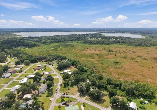 Photo 3 of Manufactured home for sale at 17490 SE 24th Lane Rd, Silver Springs, FL 34488 | MLS# OM732563 | Listing updated on 2026-09-21