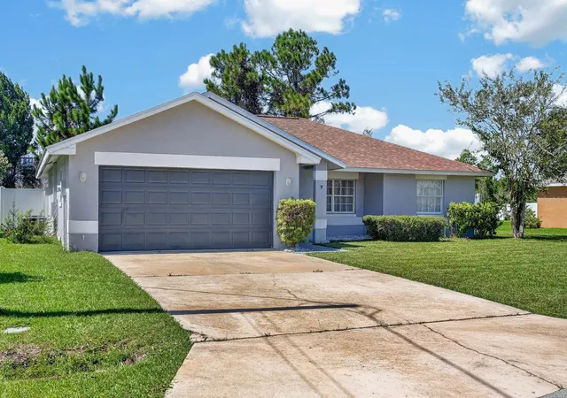 Photo 1 of Single family home for sale at 7 Brownstone Ln, Palm Coast, FL 32137 | MLS# O6443195 | Listing updated on 2026-09-20