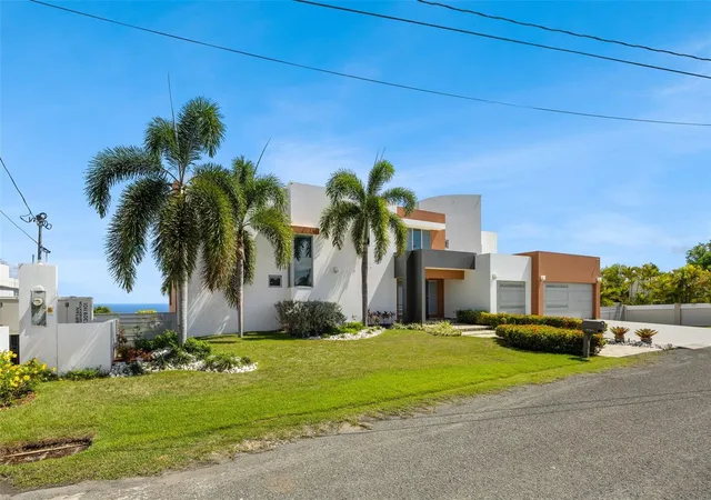Photo 2 of Single family home for sale at 1 Estancias Del Mar, Isabela, PR 00662 | MLS# PR9124301 | Listing updated on 2026-09-19