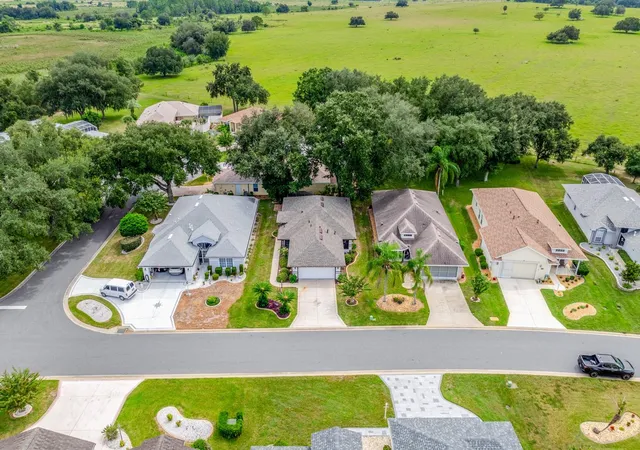 Photo 3 of Single family home for sale at 21212 Royal St Georges Ln, Leesburg, FL 34748 | MLS# O6443197 | Listing updated on 2026-10-03