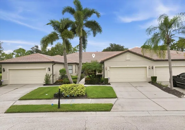 Photo 2 of Single family home for sale at 2063 Batello Dr, Venice, FL 34292 | MLS# D6148841 | Listing updated on 2026-09-19