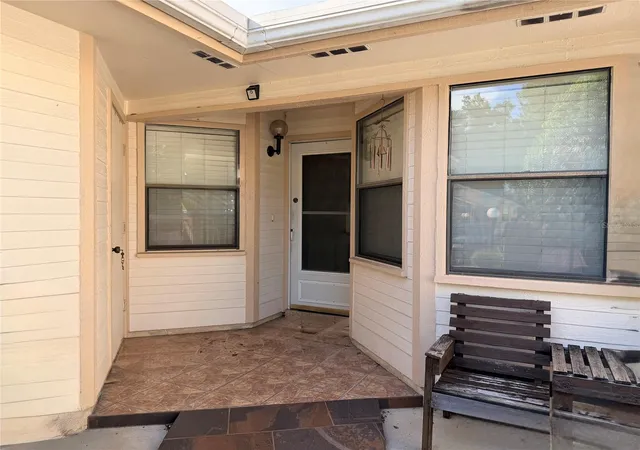Photo 3 of House for sale at 3927 NE 21st Lane, Ocala, FL 34470 | MLS# OM732564 | Listing updated on 2026-09-20