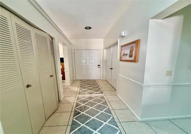 Photo 4 of House for sale at 3927 NE 21st Lane, Ocala, FL 34470 | MLS# OM732564 | Listing updated on 2026-09-20