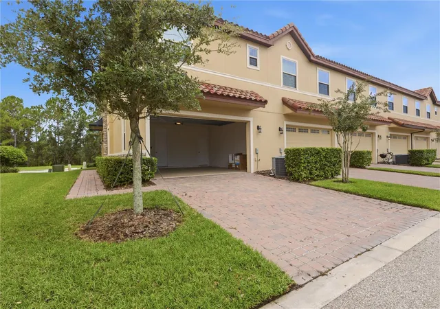 Photo 4 of Townhouse for sale at 14356 Swanley St, Orlando, FL 32832 | MLS# O6443201 | Listing updated on 2026-09-19