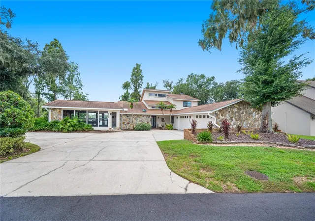 Photo 1 of Single family home for sale at 6033 Mountain Lake Dr, Lakeland, FL 33813 | MLS# L4965176 | Listing updated on 2026-09-26