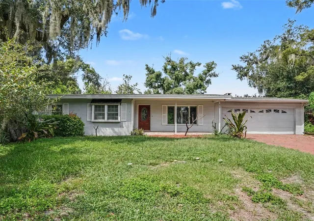 Photo 1 of Single family home for sale at 520 Laurel Ln, Lakeland, FL 33813 | MLS# O6443216 | Listing updated on 2026-10-29