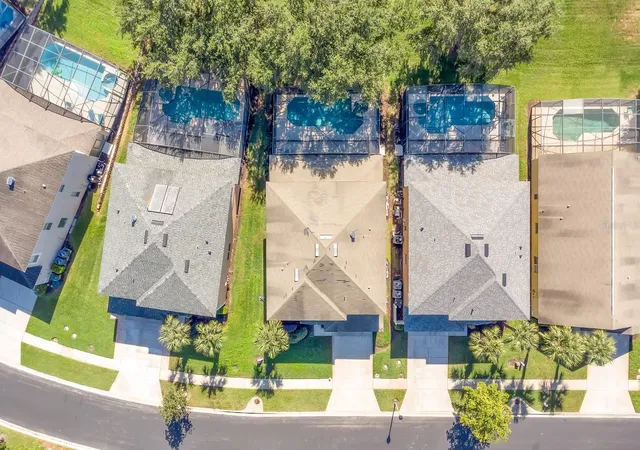 Photo 3 of Single family home for sale at 2752 Lido Key Dr, Kissimmee, FL 34747 | MLS# S5157921 | Listing updated on 2026-09-21