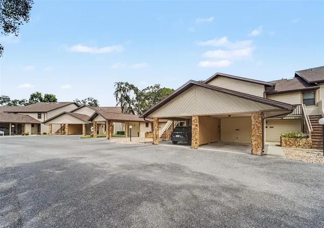 Photo 2 of Condo for sale at 175 E Hartford St #5A, Hernando, FL 34442 | MLS# TB8550182 | Listing updated on 2026-10-02