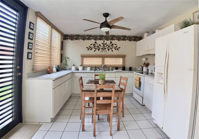 Photo 3 of Single family home for sale at Calle 1 E 5 Urb Valle Escondido, Carolina, PR 00981 | MLS# PR9124305 | Listing updated on 2026-10-28