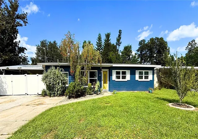 Single family home for sale at 102 Glen Ridge Ave, TEMPLE TERRACE, FL 33617 | MLS# TB8550198