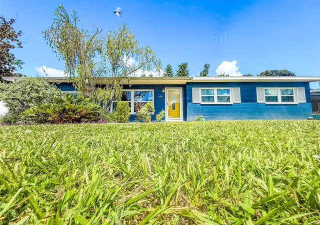 Single family home for sale at 102 Glen Ridge Ave, TEMPLE TERRACE, FL 33617 | MLS# TB8550198