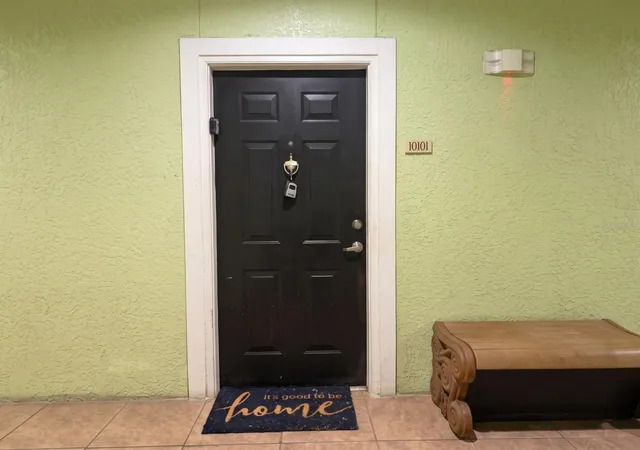 Photo 3 of Condo for sale at 1910 E Palm Ave #10101, Tampa, FL 33605 | MLS# S5157926 | Listing updated on 2026-10-03