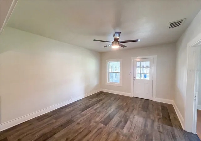 Photo 3 of Single family home for sale at 335 E Hoffman St, Lake Alfred, FL 33850 | MLS# O6443227 | Listing updated on 2026-10-04