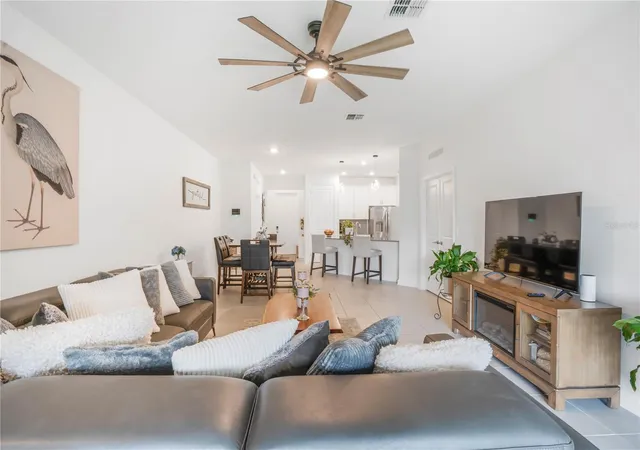 Photo 2 of Single family home for sale at 4716 Waltham Forest Dr, Davenport, FL 33837 | MLS# O6443228 | Listing updated on 2026-09-19