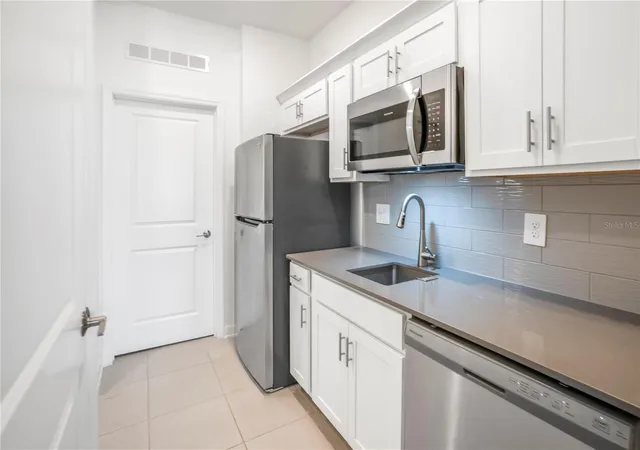 Photo 4 of Single family home for sale at 4716 Waltham Forest Dr, Davenport, FL 33837 | MLS# O6443228 | Listing updated on 2026-09-19