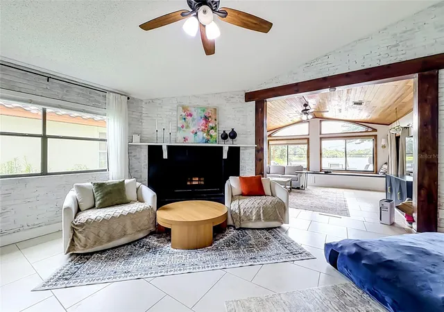 Photo 3 of Single family home for sale at 615 Anhinga Rd, Winter Springs, FL 32708 | MLS# O6443237 | Listing updated on 2026-09-19