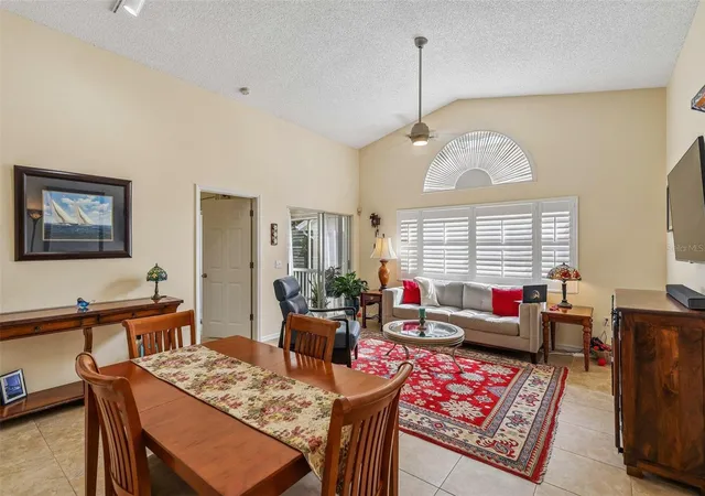 Listing Photo 4 - Condo for sale in building located at 7266 Eleanor Cir, SARASOTA, FL 34243 - Unit #203