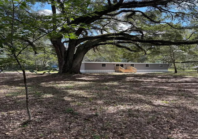 Photo 2 of Manufactured home for sale at 22340 NE 77th Terrace Rd, Citra, FL 32113 | MLS# R4912038 | Listing updated on 2026-09-19