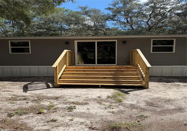 Photo 4 of Manufactured home for sale at 22340 NE 77th Terrace Rd, Citra, FL 32113 | MLS# R4912038 | Listing updated on 2026-09-19