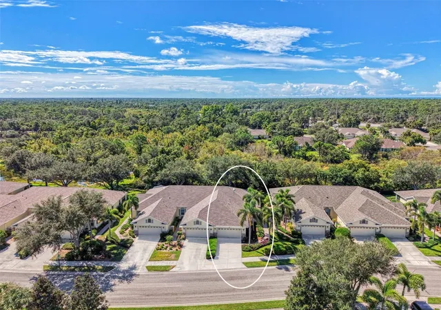 Photo 4 of House for sale at 9349 Carnaby Dr, Venice, FL 34293 | MLS# N6145836 | Listing updated on 2026-09-28