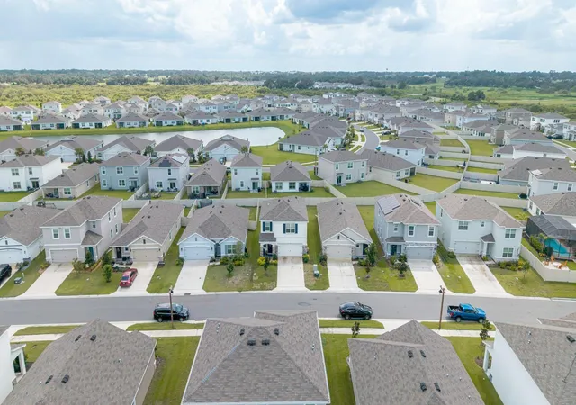 Photo 1 of Single family home for sale at 3411 Grassy Knoll Ct, Plant City, FL 33565 | MLS# O6443245 | Listing updated on 2026-09-19
