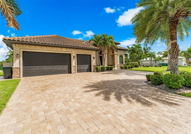 Photo 1 of Single family home for sale at 8140 Walbert St, Port Charlotte, FL 33981 | MLS# D6148843 | Listing updated on 2026-09-23