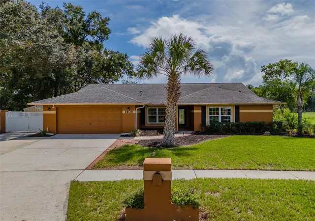 Photo 3 of Single family home for sale at 1409 Holleman, Valrico, FL 33596 | MLS# TB8550224 | Listing updated on 2026-09-22