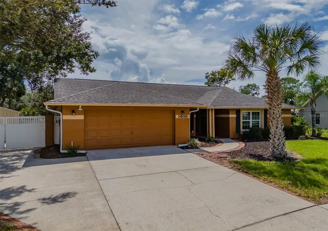 Photo 3 of Single family home for sale at 1409 Holleman, Valrico, FL 33596 | MLS# TB8550224 | Listing updated on 2026-09-22