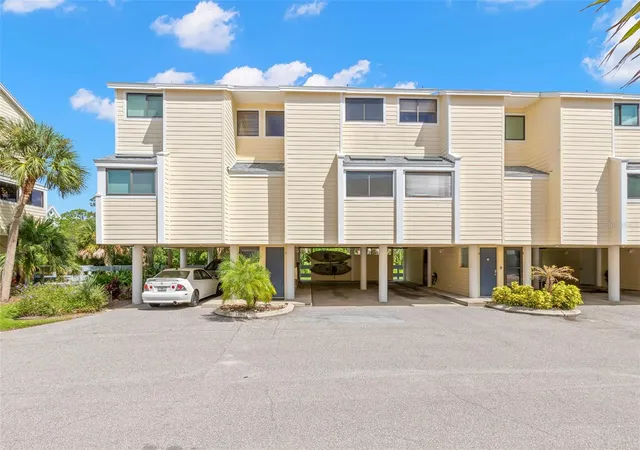 Photo 2 of Townhouse for sale at 1500 Sunset Rd #B7, Tarpon Springs, FL 34689 | MLS# TB8550225 | Listing updated on 2026-09-22