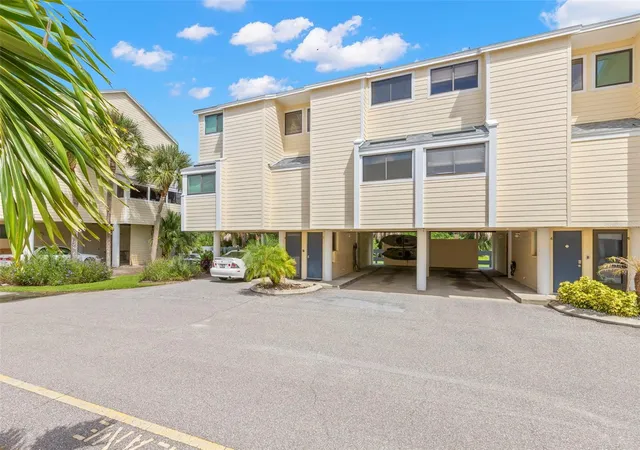 Photo 3 of Townhouse for sale at 1500 Sunset Rd #B7, Tarpon Springs, FL 34689 | MLS# TB8550225 | Listing updated on 2026-09-22