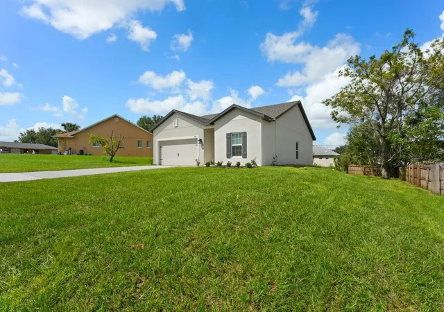 Photo 3 of Single family home for sale at 850 Glasgow Ave, Deltona, FL 32738 | MLS# V4951379 | Listing updated on 2026-09-24