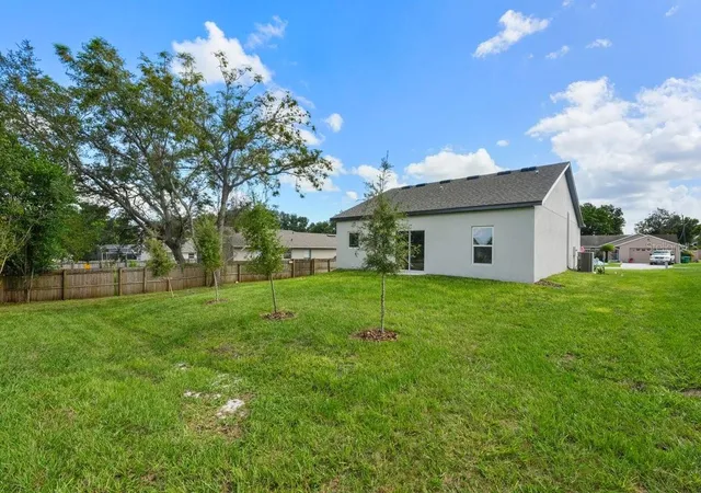 Photo 4 of Single family home for sale at 850 Glasgow Ave, Deltona, FL 32738 | MLS# V4951379 | Listing updated on 2026-09-24