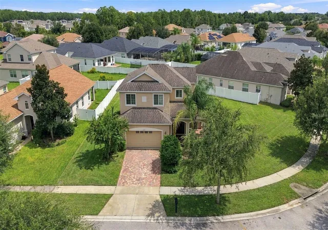 Photo 3 of Single family home for sale at 16079 Shasta St, Clermont, FL 34714 | MLS# O6443253 | Listing updated on 2026-09-19