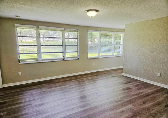 Photo 2 of Single family home for sale at 2160 Alemanda Dr, Clearwater, FL 33764 | MLS# G5118023 | Listing updated on 2026-10-12