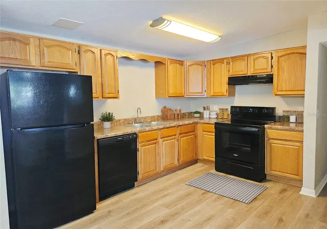 Photo 3 of Single family home for sale at 2160 Alemanda Dr, Clearwater, FL 33764 | MLS# G5118023 | Listing updated on 2026-10-12