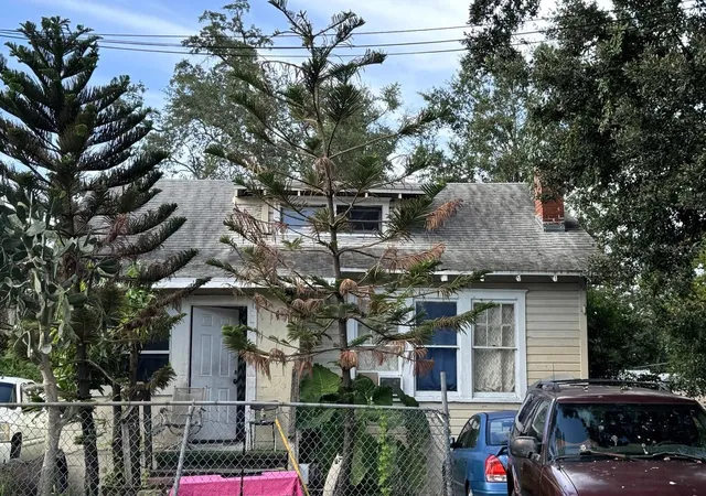Photo 3 of Multi family home for sale at 1239 19th Street, Orlando, FL 32805 | MLS# O6443254 | Listing updated on 2026-10-03