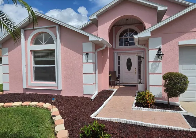 Photo 2 of Single family home for sale at 2525 Hikers Ct, Kissimmee, FL 34743 | MLS# O6443255 | Listing updated on 2026-10-22
