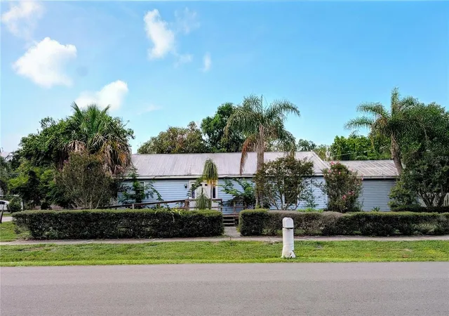 Single family home for sale at 2915 W Ballast Point Blvd, TAMPA, FL 33611 | MLS# TB8550229