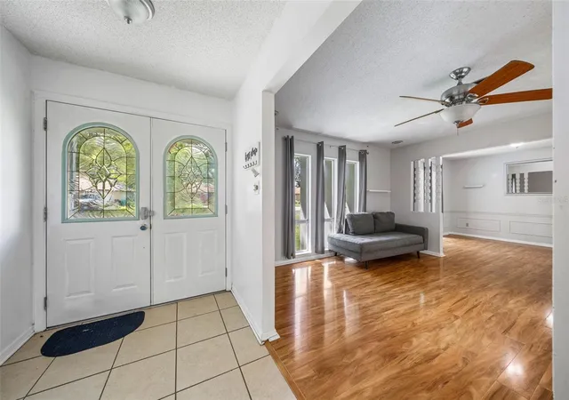 Photo 2 of Single family home for sale at 5133 Brenda Dr, Orlando, FL 32812 | MLS# O6443261 | Listing updated on 2026-09-25