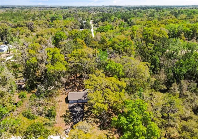 Photo 3 of Single family home for sale at 421 SW 137th Avenue, Ocala, FL 34481 | MLS# O6443263 | Listing updated on 2026-09-26