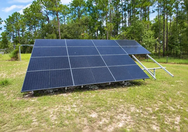 Photo 3 of Manufactured home for sale at 152 Piper Dr, Hawthorne, FL 32640 | MLS# GC543633 | Listing updated on 2026-10-02
