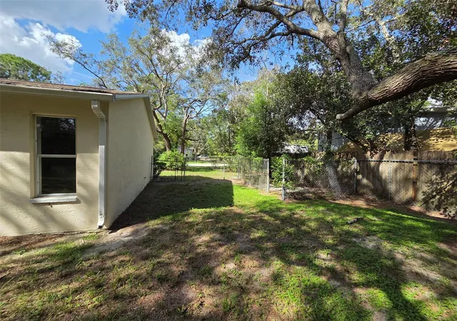 Photo 12 of Single family home for sale at 8190 Sealawn Dr, SPRING HILL, FL 34606 | MLS# W7889657 | Listing updated on 2026-09-28