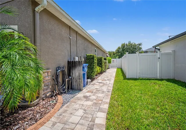 Photo 4 of Single family home for sale at 18756 Burndall Ct, Land O Lakes, FL 34638 | MLS# TB8550240 | Listing updated on 2026-10-09